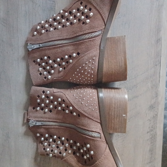 Steve Madden "DUDE" Genuine leather cut-out booties - Picture 3 of 6